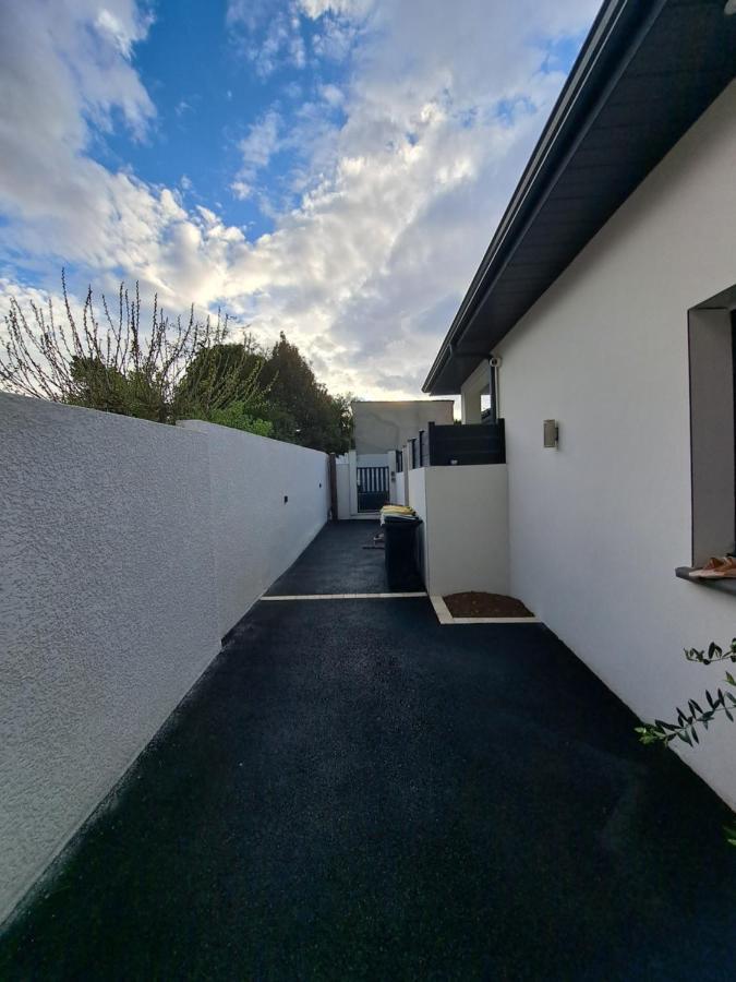 Charmante Maison Avec Piscine Bessan Εξωτερικό φωτογραφία